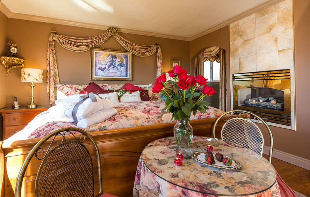 A Vista Villa Couples Retreat Келоуна Экстерьер фото